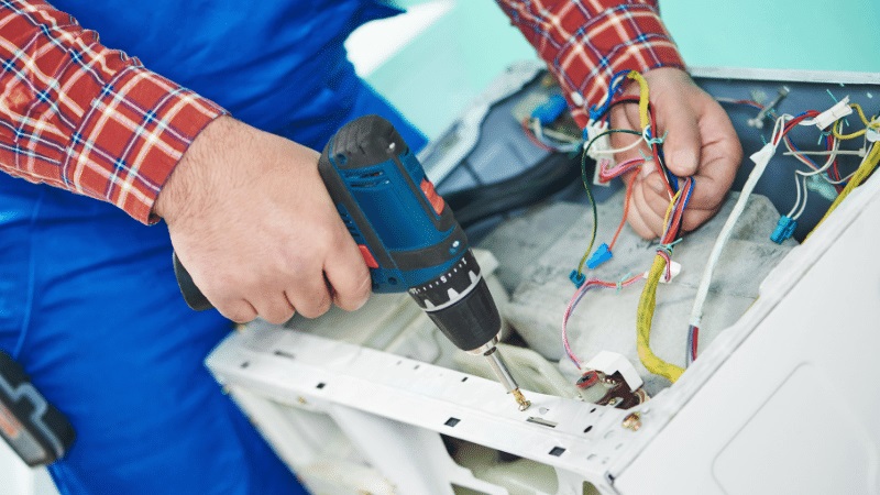 Çankaya Eminçelik Eminçelik çamaşır makinesi kart tamiri – Su almama arızası orijinal parça ile giderildi. - Teknik servis örneği